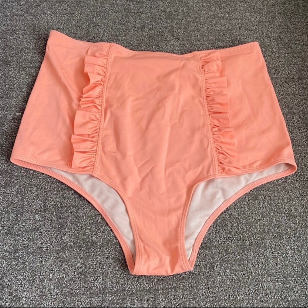 Peach Kortni Jeanne